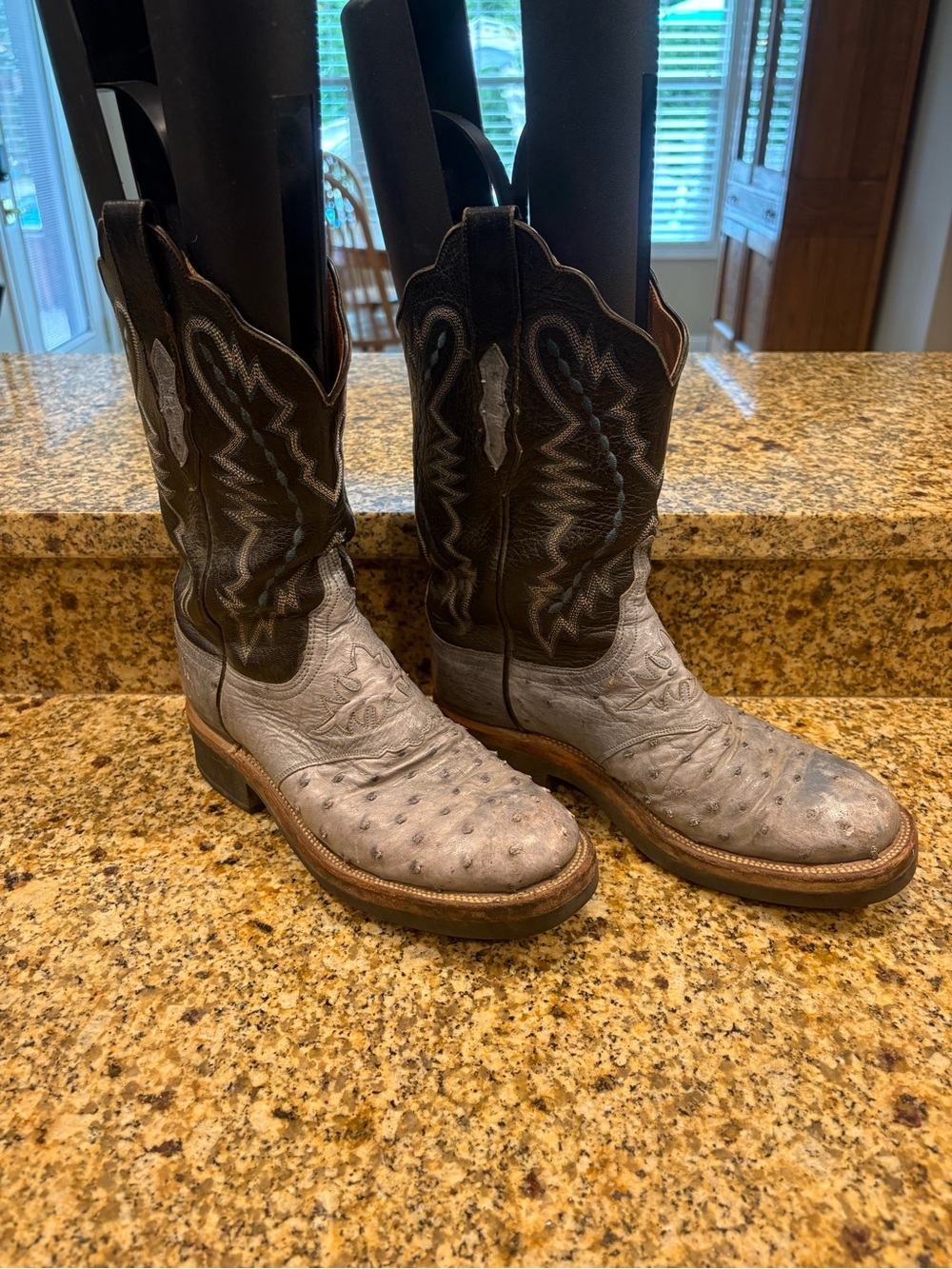 Lucchese full quill ostrich blue  black leather Cowboy western boots size 8.5